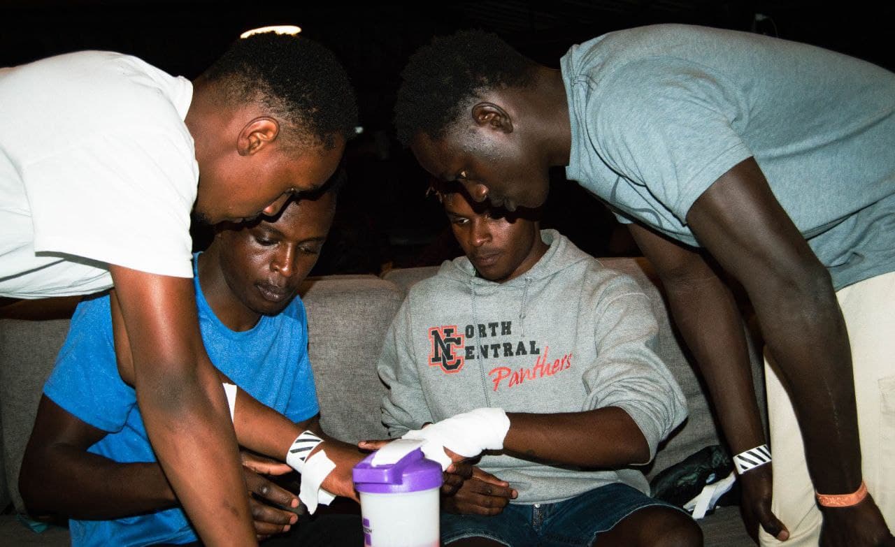 ANZA 006 — photo 8